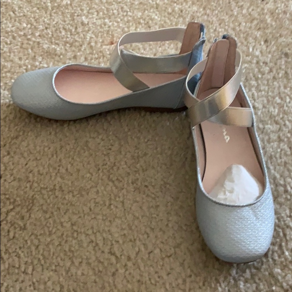Girls ballet flats